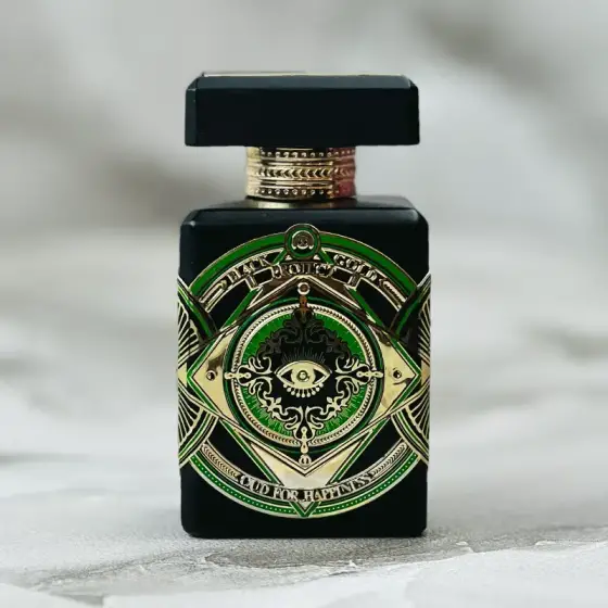 عطر ادکلن اینیتیو پارفومز پرایوز عود فور هپینس؛ تجربه‌ای از شادی، عود و لوکس‌ترین رایحه‌های شرقی