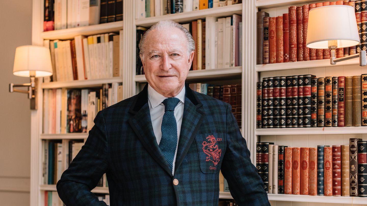 Alberto Morillas آلبرتو موریلاس