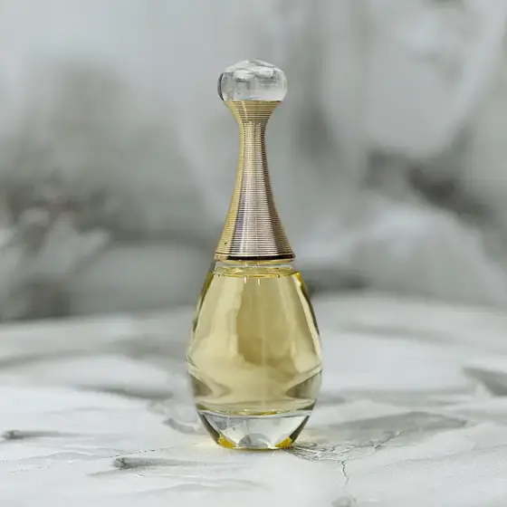 عطر ادکلن دیور جادور 100 میل