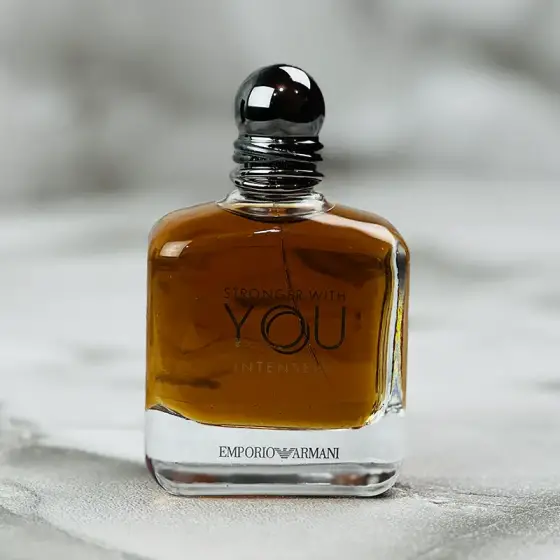 عطر ادکلن جورجیو آرمانی استرانگر ویت یو اینتنسلی